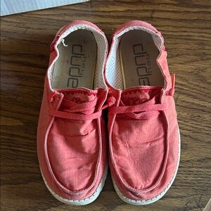 Hey Dude women’s size 9 - Coral